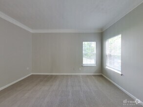 Building Photo - 90 Renee Way