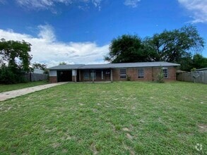 Building Photo - 319 Morgan Ln