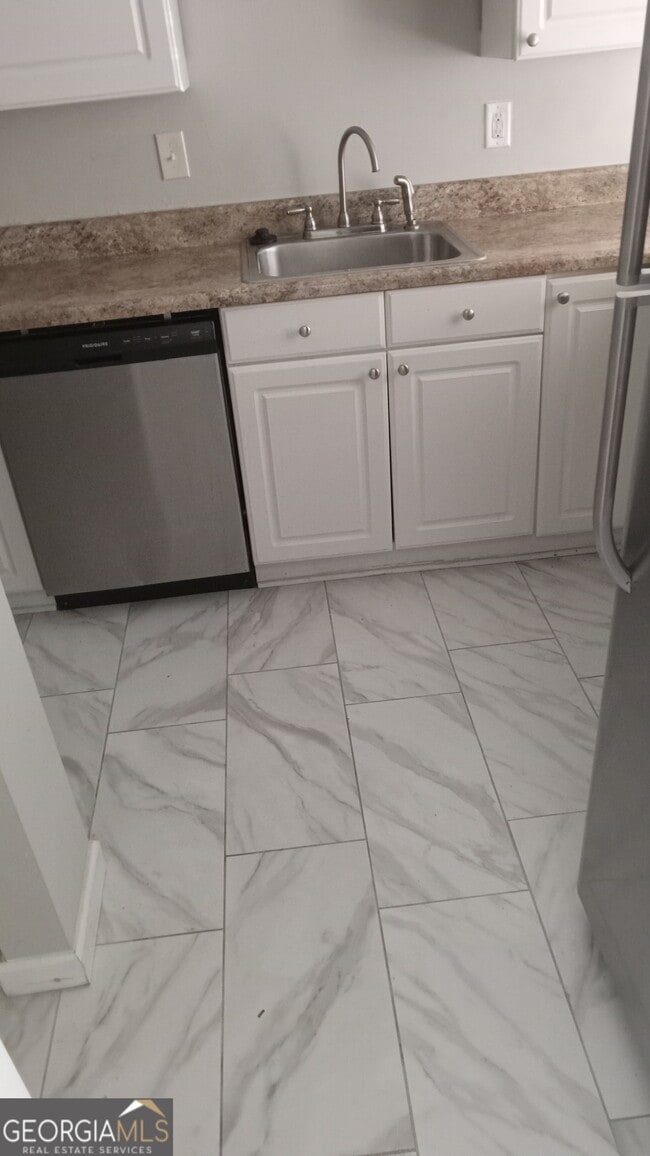 Foto del edificio - 590 Northridge Crossing Dr