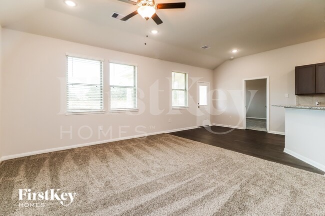 Foto del edificio - 14735 Country Club Dr