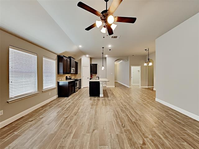 Building Photo - 900 McLynn Ct