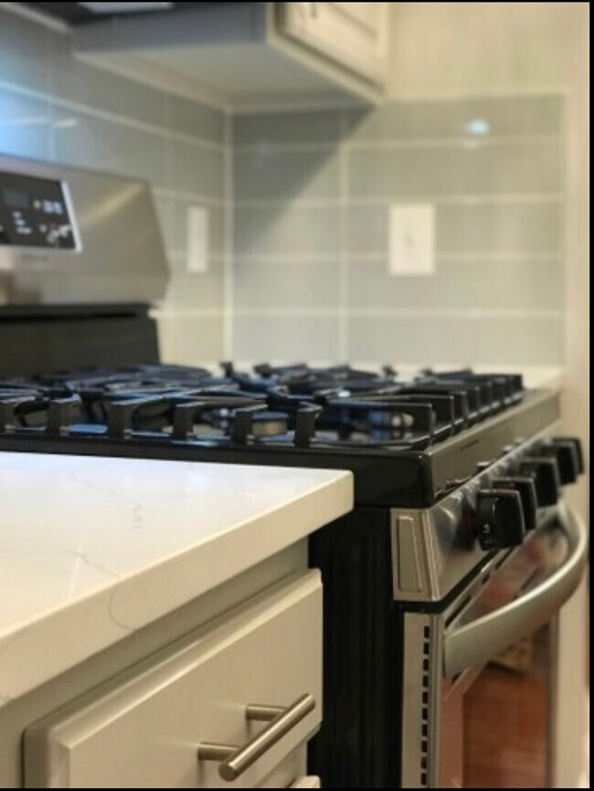 Foto del edificio - 5601 Fairview Rd