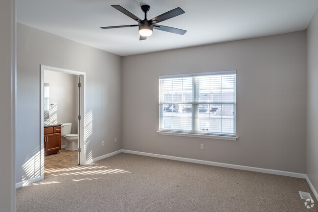 2 habitaciones, 2,5 baños - 130 m² - Dormitorio principal - Hunt Club Circle Townhomes