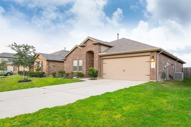 Building Photo - 3015 Clancy Meadows Dr