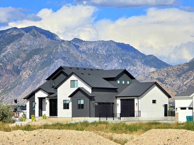 Building Photo - 779 S 450 E