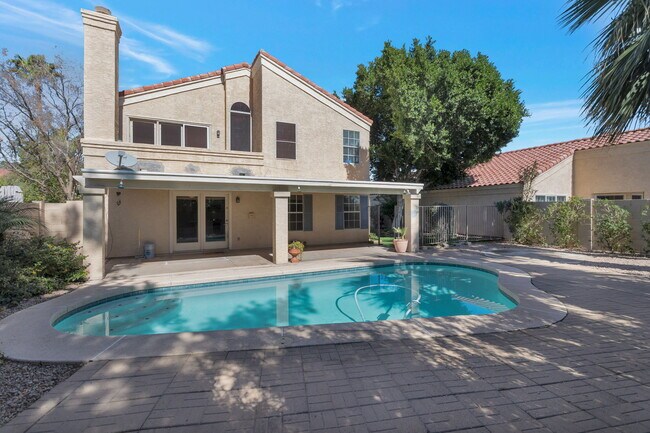 Foto del edificio - 6719 W McRae Way