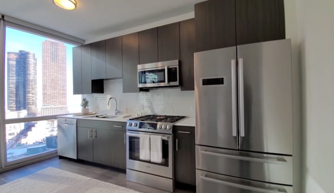 Building Photo - 445 N New St