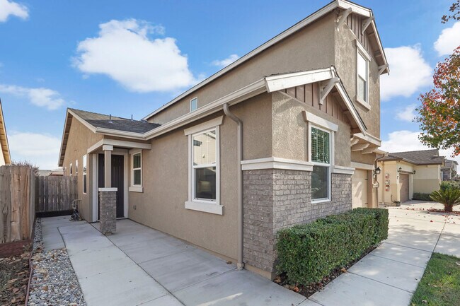 Building Photo - 3012 Salonie Ct
