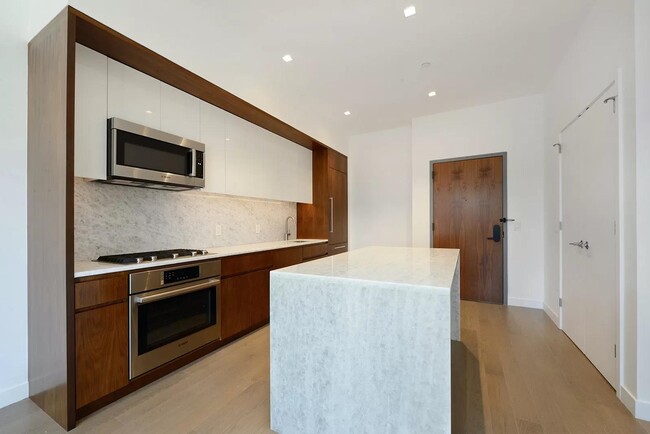 Foto del edificio - 75 Park Ln S