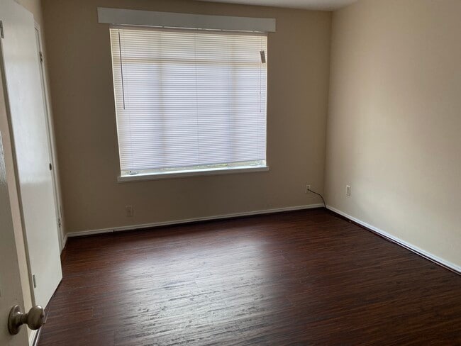 Building Photo - 2811 Rosedale St