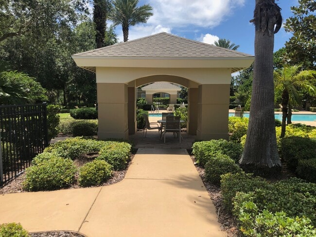 Luxury Cabanas - 3868 Lexmark Ln