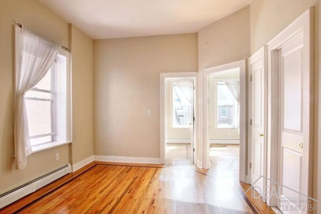 Foto principal - 351 21st St