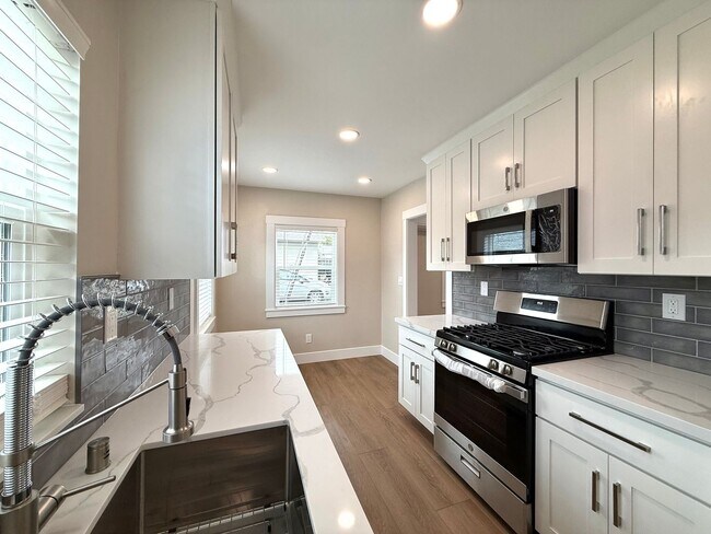 Foto del edificio - Fully Renovated - 1 Bed 1 Bath