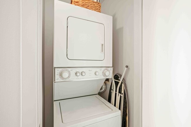 Photo - 645 W Kinzie St Apartment