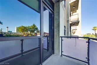 Building Photo - 353 E Bonneville Ave