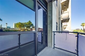 Building Photo - 353 E Bonneville Ave