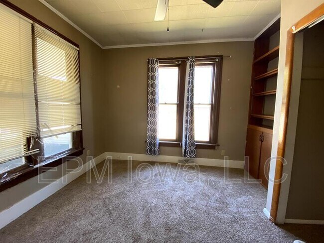 Foto del edificio - 2404 Olive St