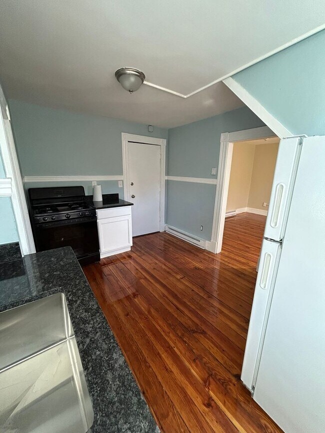 Foto del edificio - Charming 1-Bedroom Apartment in Russell, MA