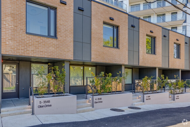 Townhomes - Revolve