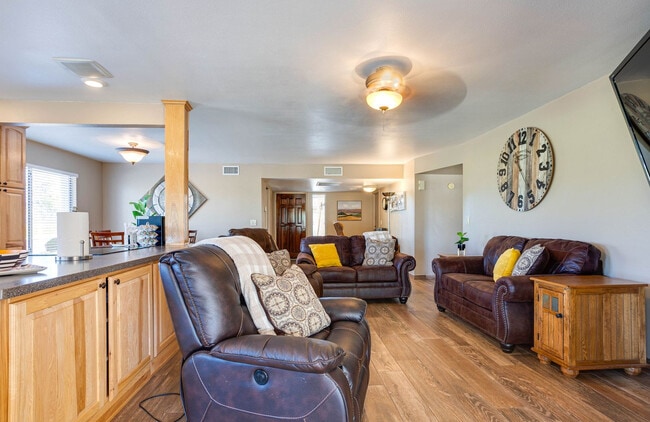 Building Photo - 7946 E Fountain Cove