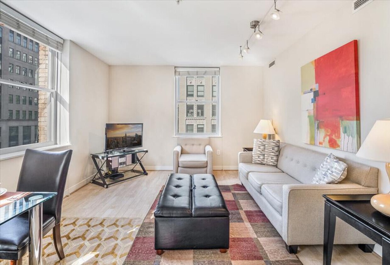Foto principal - 505 N State St