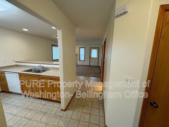 Foto del edificio - 733 Judson St