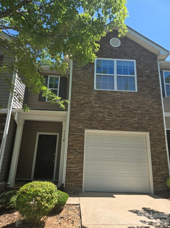 Building Photo - 9138 Bradstreet Commons Way