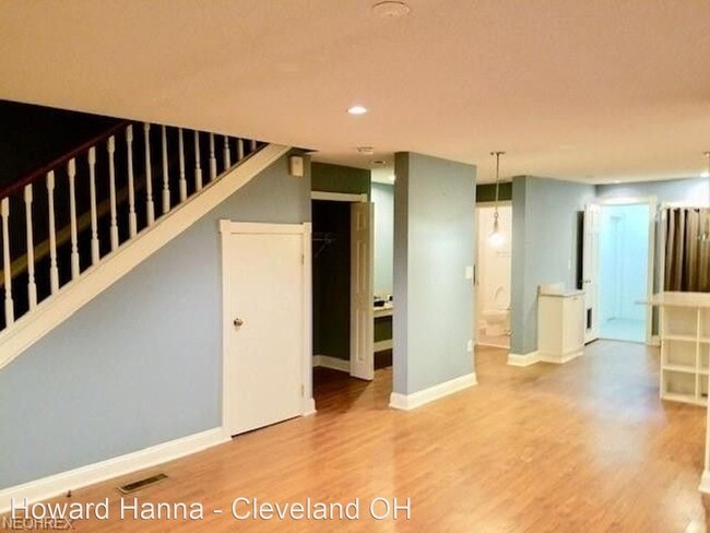 Building Photo - 2 br, 1.5 bath House - 2105 West 32nd Street