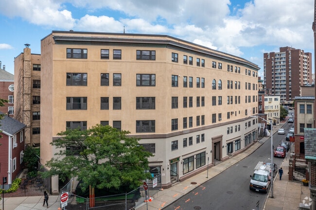 Building Photo - Longfellow Apartments