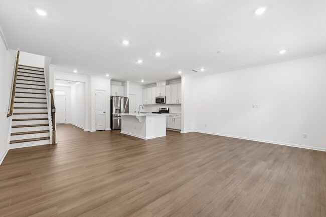 Building Photo - 216 Deercroft Dr