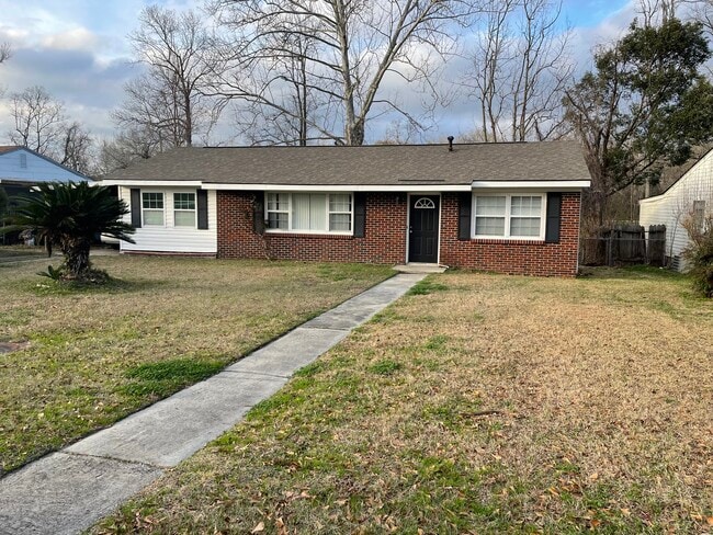 Building Photo - 47 Warren Dr
