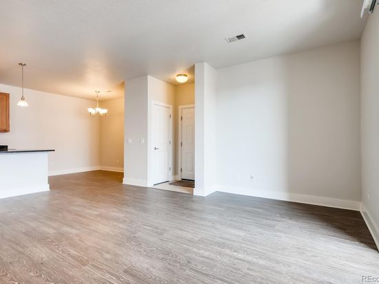Foto del edificio - 14321 E Tennessee Ave