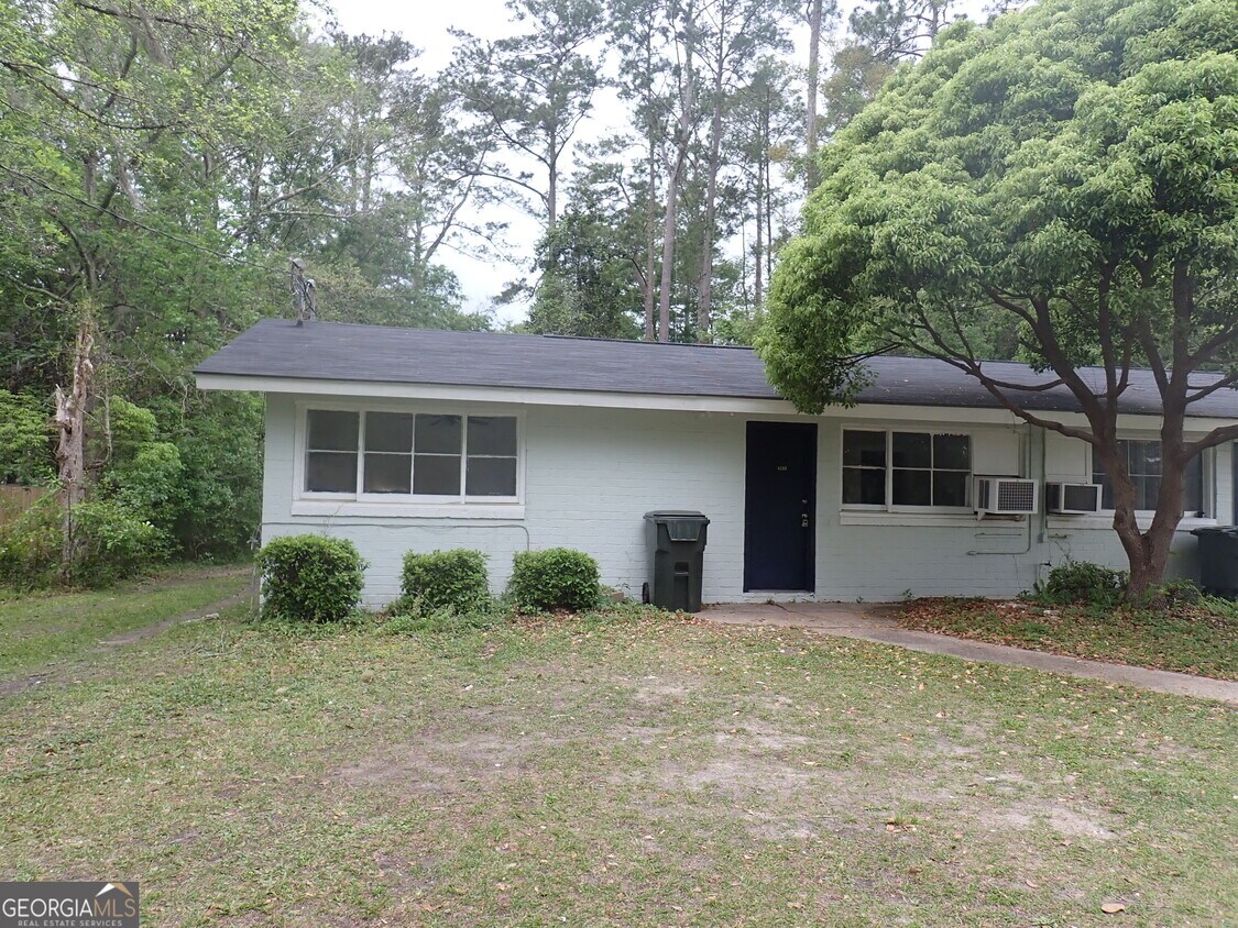 Foto principal - 428 S East St