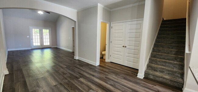 Foto del edificio - 5308 Nikki Way