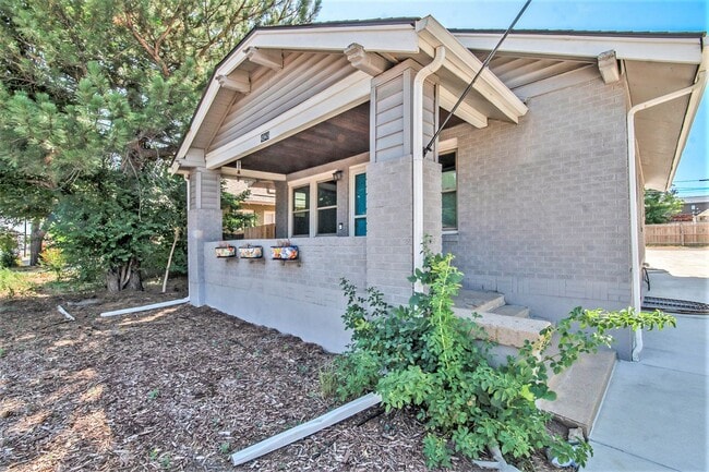 Photo - Charming 4Bed/2Bath Bungalow in Highlands House