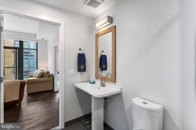 Foto del edificio - 525 Water St SW