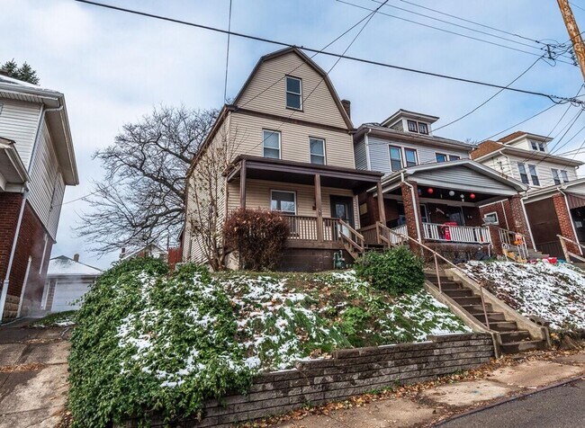 Foto del edificio - MOVE IN SPECIAL! SCORE HALF OFF 1ST MONTH'...