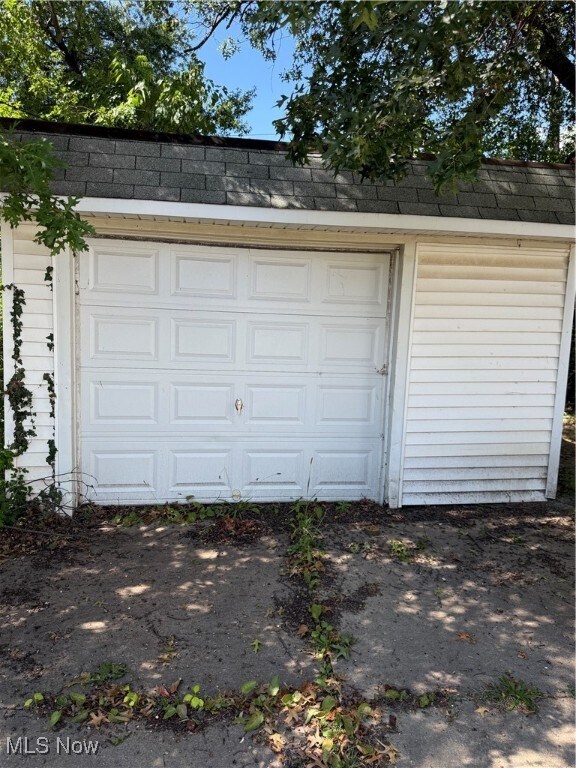 1542 E 256th St Euclid, OH 44132 – photo 4