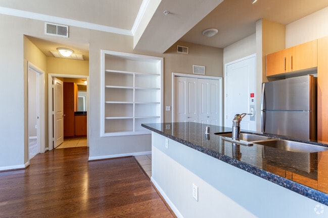 Foto principal - 3310 Fairmount-1-1129