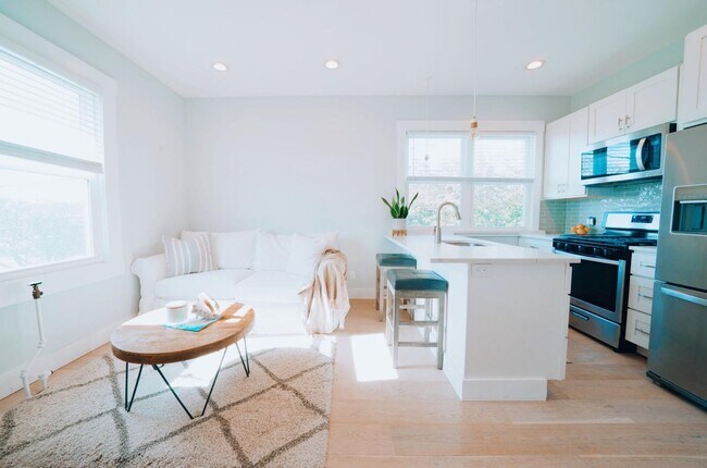 Building Photo - 259 Beach 125th St