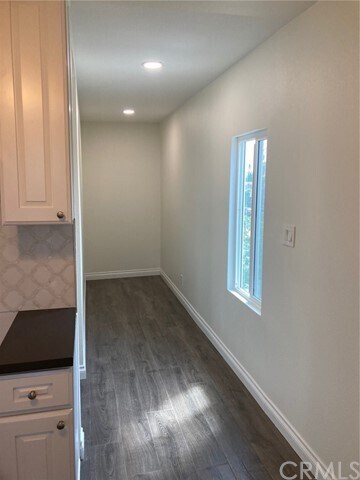 Foto del edificio - 3307 Gage Ave
