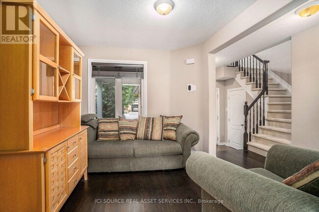 Building Photo - 108 Talltree Crescent