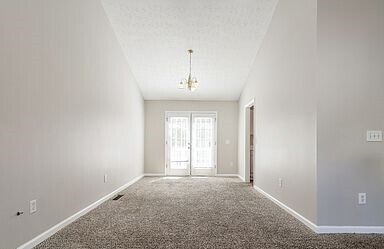 Foto del edificio - 5370 Princeton Oaks Dr