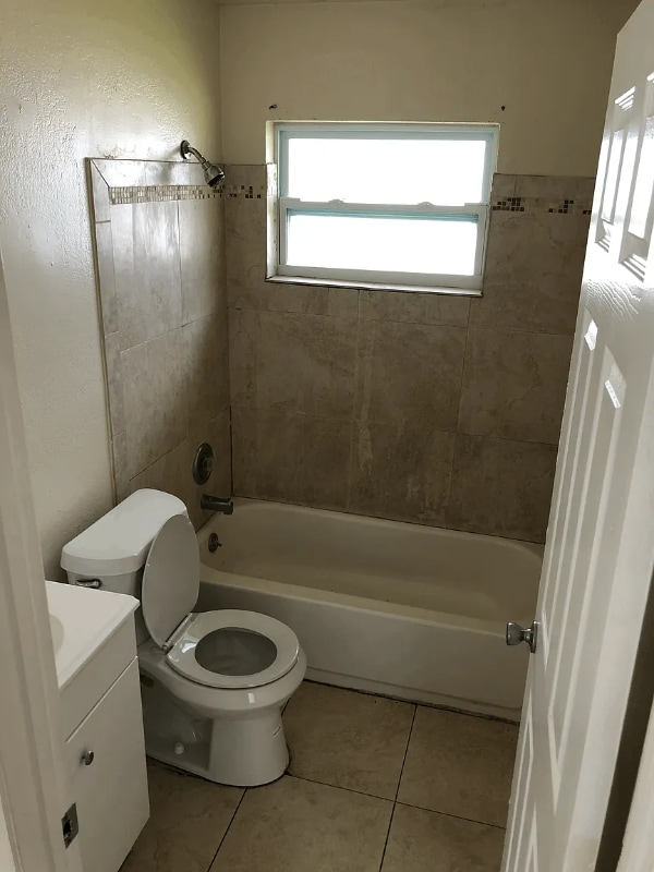 Building Photo - 902 NW 10th St