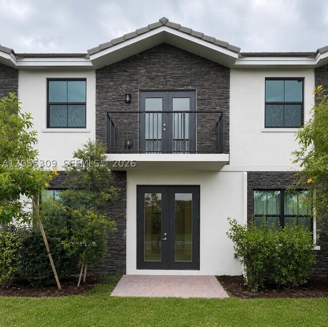 Building Photo - 7291 SW 46th St