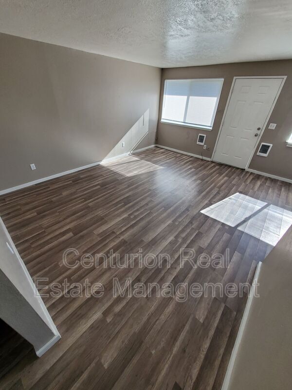 Foto del edificio - 576 Hill St SE
