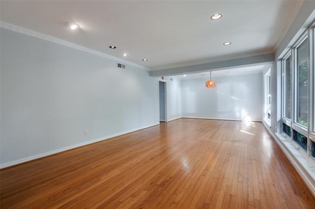 Building Photo - 991 S Rustic Cir