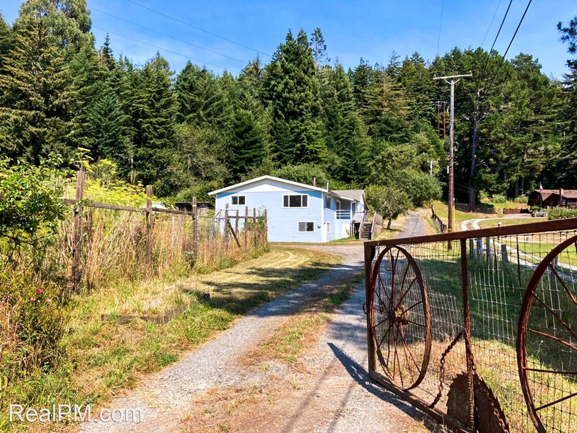 Primary Photo - 4 br, 2 bath House - 193 Dana Lane