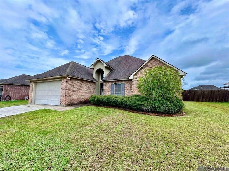 Foto principal - 17634 Hoods Ridge Dr