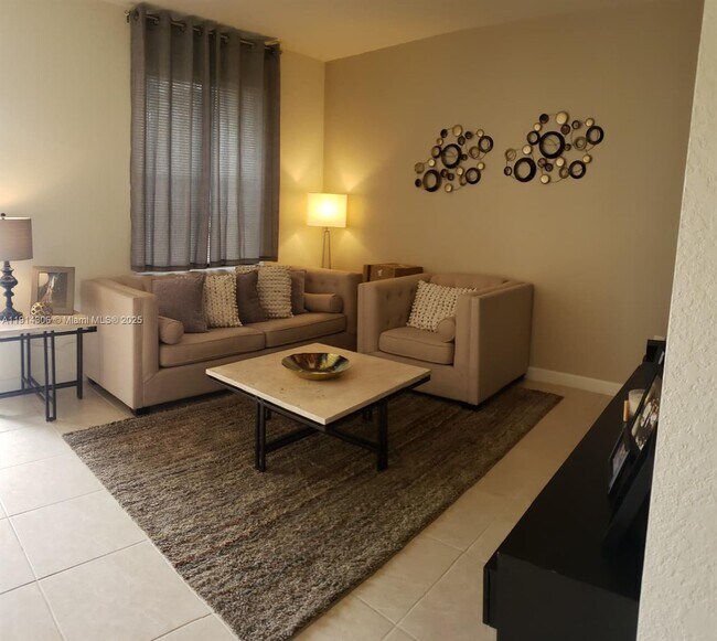 Foto del edificio - 3387 W 106th Terrace